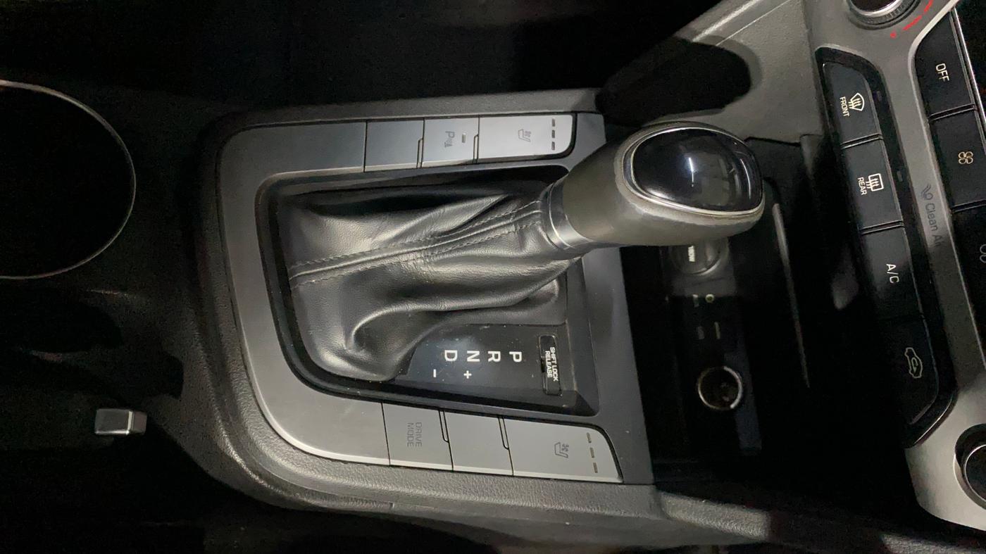 2019 Hyundai New Elantra 2.0 SX(O) AT PETROL, Petrol, Automatic, 54,199 km, Gear Lever