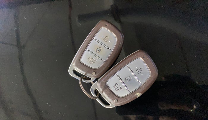 2019 Hyundai New Elantra 2.0 SX(O) AT PETROL, Petrol, Automatic, 54,199 km, Key Close Up