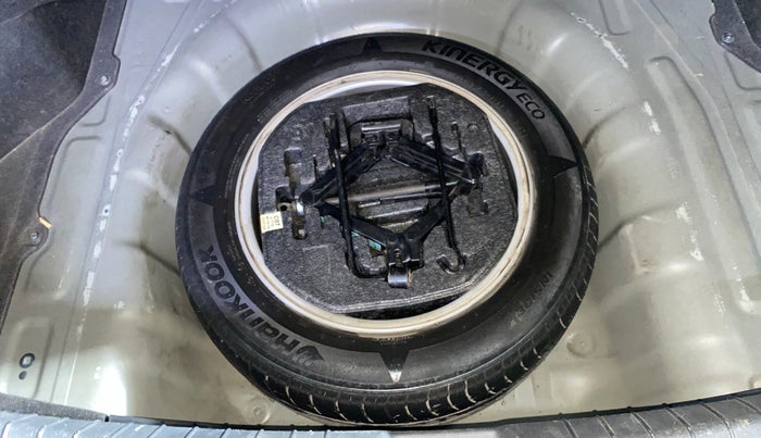 2019 Hyundai New Elantra 2.0 SX(O) AT PETROL, Petrol, Automatic, 54,199 km, Spare Tyre