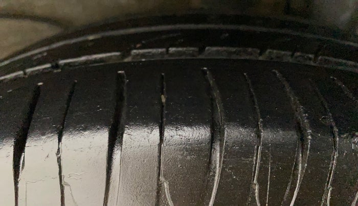2019 Hyundai NEW SANTRO SPORTZ CNG, CNG, Manual, 74,216 km, Left Rear Tyre Tread