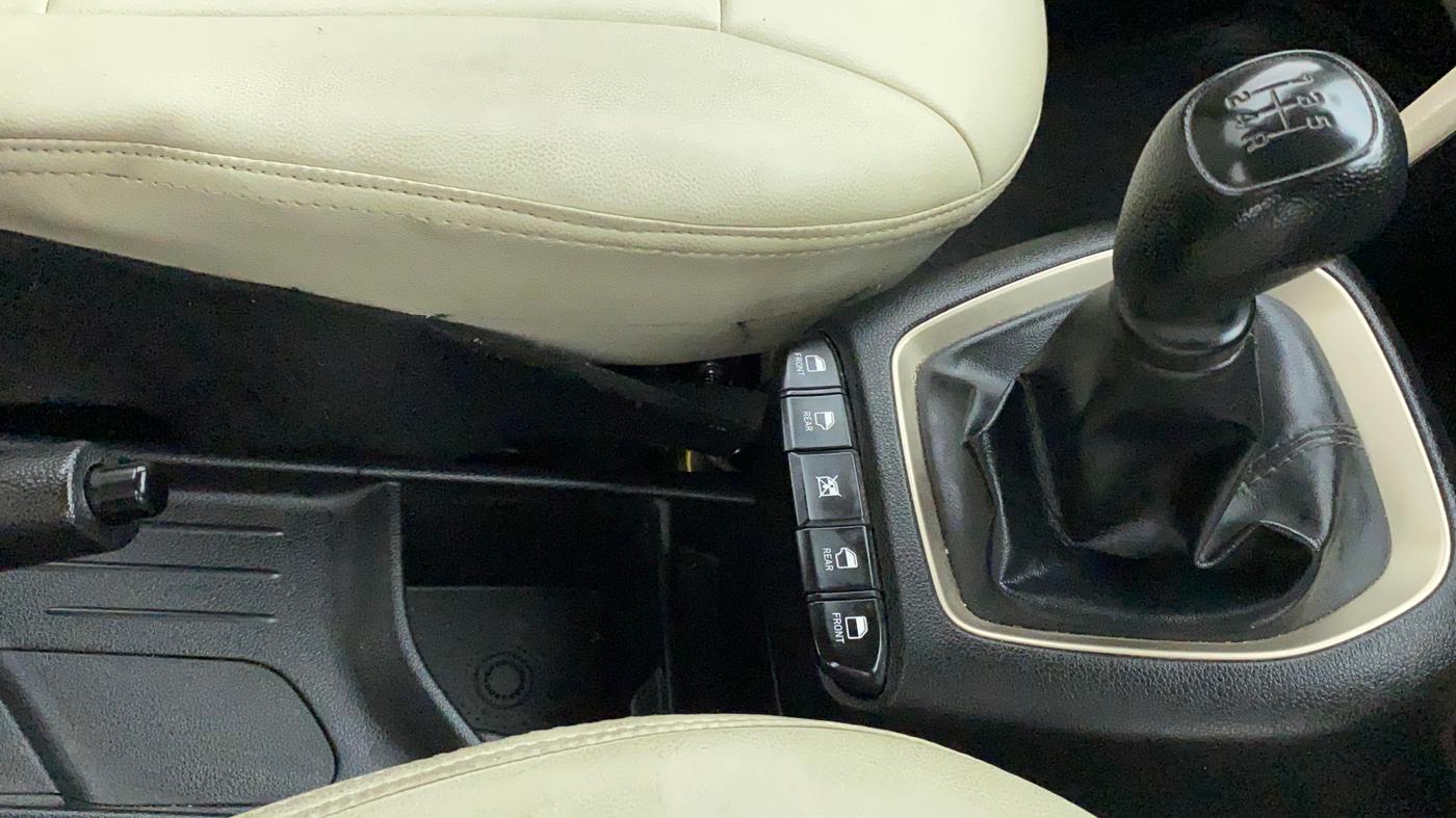 2019 Hyundai NEW SANTRO SPORTZ CNG, CNG, Manual, 74,216 km, Gear Lever