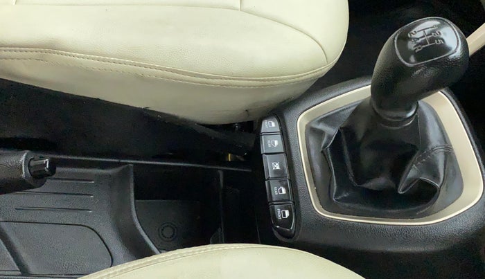 2019 Hyundai NEW SANTRO SPORTZ CNG, CNG, Manual, 74,216 km, Gear Lever
