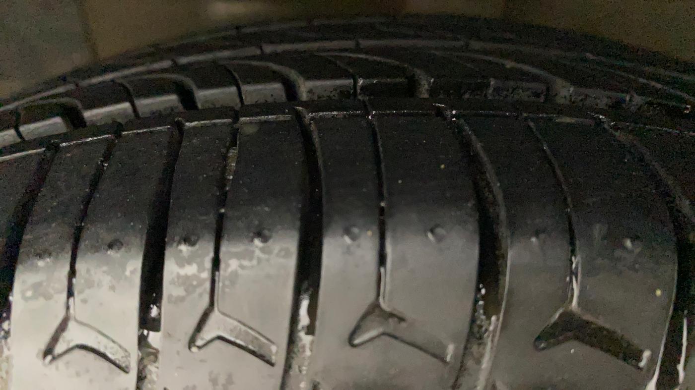 2019 Hyundai NEW SANTRO SPORTZ CNG, CNG, Manual, 74,216 km, Left Front Tyre Tread