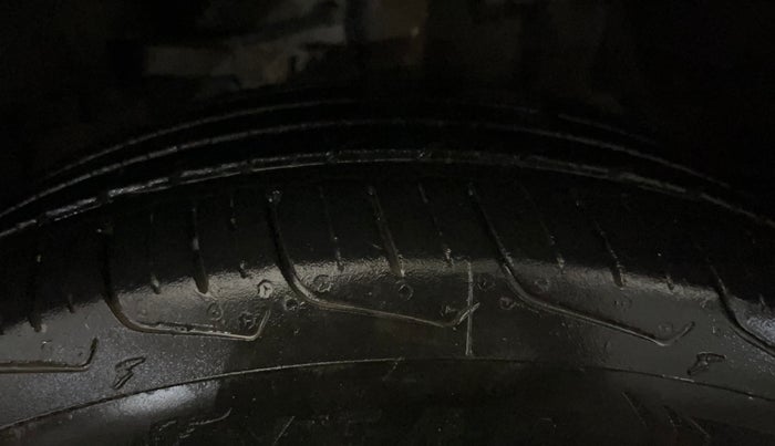 2024 Tata NEXON Pure S 1.2 iCNG, CNG, Manual, 27,432 km, Left Front Tyre Tread