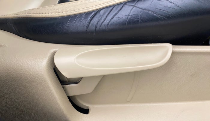 2015 Volkswagen Polo HIGHLINE1.2L, Petrol, Manual, 60,212 km, Driver Side Adjustment Panel