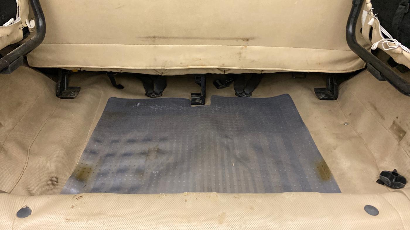 2018 Mahindra TUV300 T10, Diesel, Manual, 62,841 km, Boot Inside