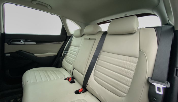 2019 KIA SELTOS 1.5 GTX+ AT, Diesel, Automatic, 19,980 km, Right Side Rear Door Cabin