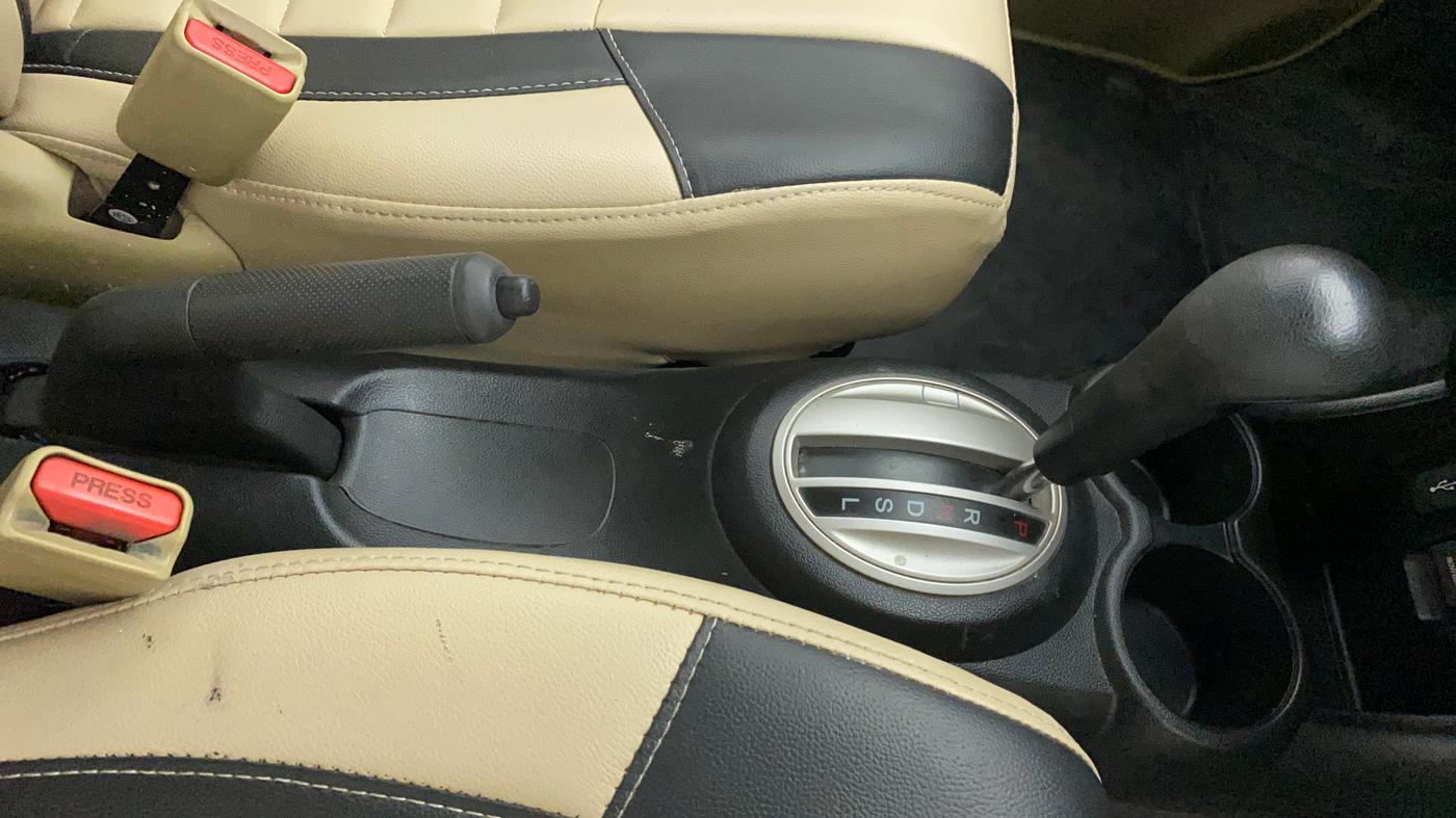 2016 Honda Amaze 1.2L I-VTEC S AT, Petrol, Automatic, 74,865 km, Gear Lever