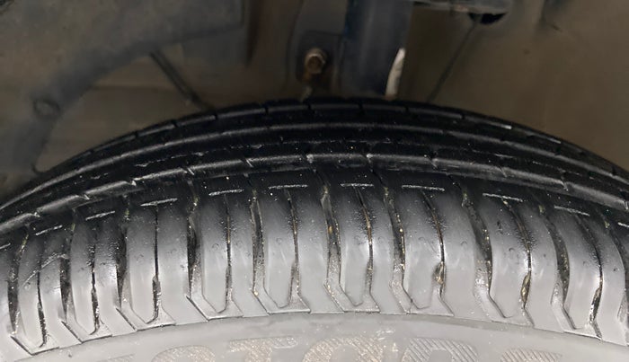 2017 Maruti Dzire VDI AMT, Diesel, Automatic, 49,260 km, Left Front Tyre Tread