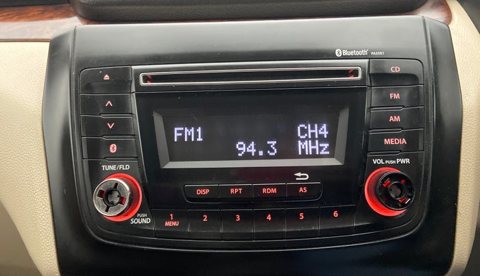 2017 Maruti Dzire VDI AMT, Diesel, Automatic, 49,260 km, Infotainment system - Button has minor damage