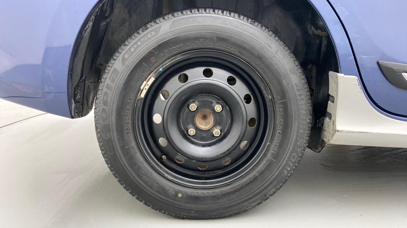 2017 Maruti Dzire VDI AMT, Diesel, Automatic, 49,260 km, Right Rear Wheel