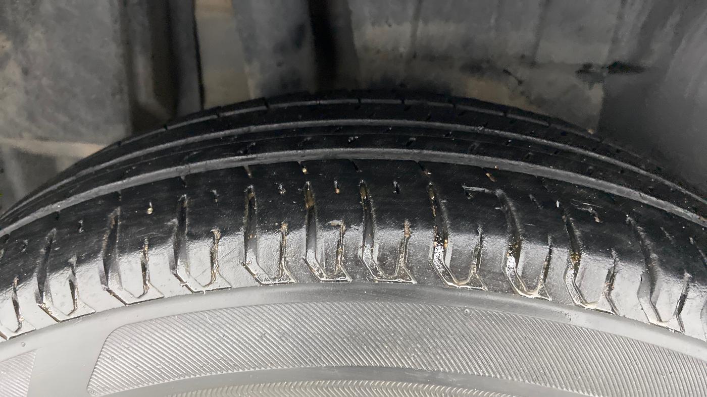 2017 Maruti Dzire VDI AMT, Diesel, Automatic, 49,260 km, Right Rear Tyre Tread