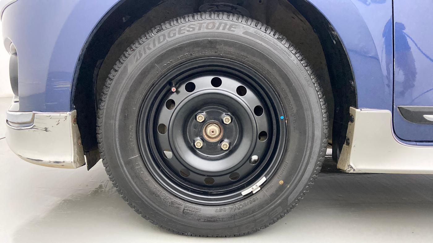 2017 Maruti Dzire VDI AMT, Diesel, Automatic, 49,260 km, Left Front Wheel