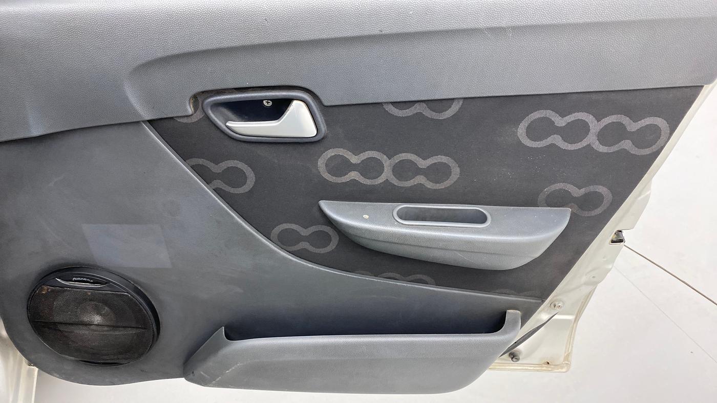 2012 Maruti Alto 800 LXI CNG, CNG, Manual, 82,618 km, Driver Side Door Panels Control