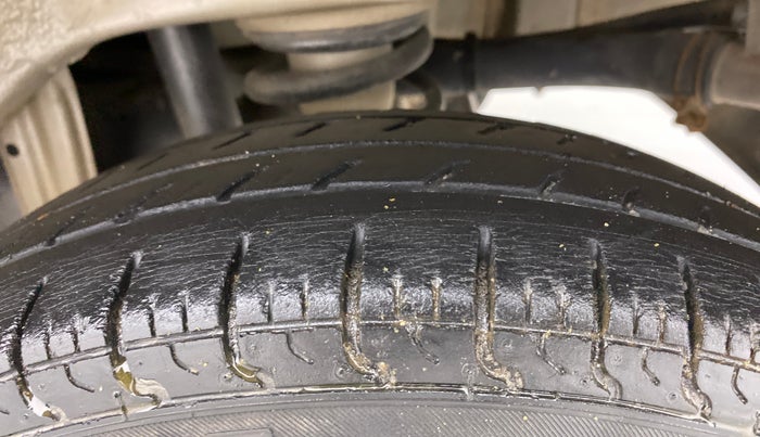 2012 Maruti Alto 800 LXI CNG, CNG, Manual, 82,618 km, Left Rear Tyre Tread