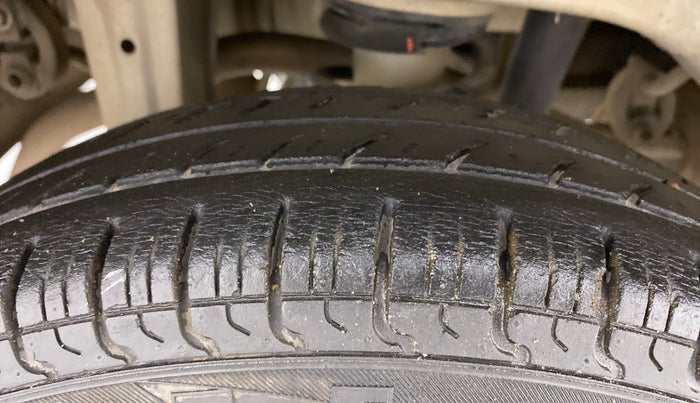 2012 Maruti Alto 800 LXI CNG, CNG, Manual, 82,618 km, Right Rear Tyre Tread