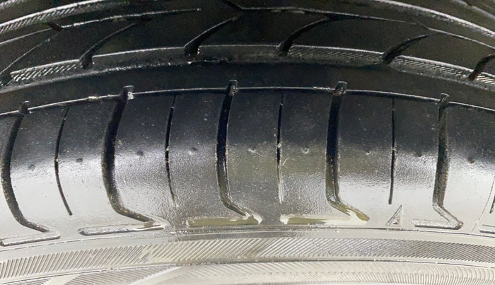 2017 Tata Tiago XZA PETROL, Petrol, Automatic, 90,800 km, Right Rear Tyre Tread