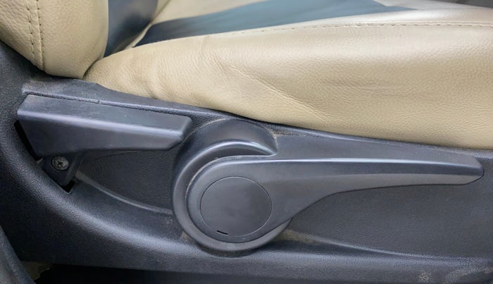 2017 Tata Tiago XZA PETROL, Petrol, Automatic, 90,800 km, Driver Side Adjustment Panel