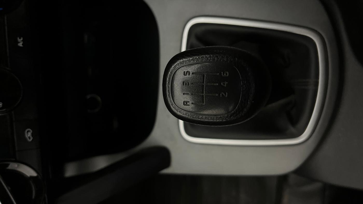 2020 KIA SELTOS HTK 1.5 PETROL, Petrol, Manual, 15,813 km, Gear Lever