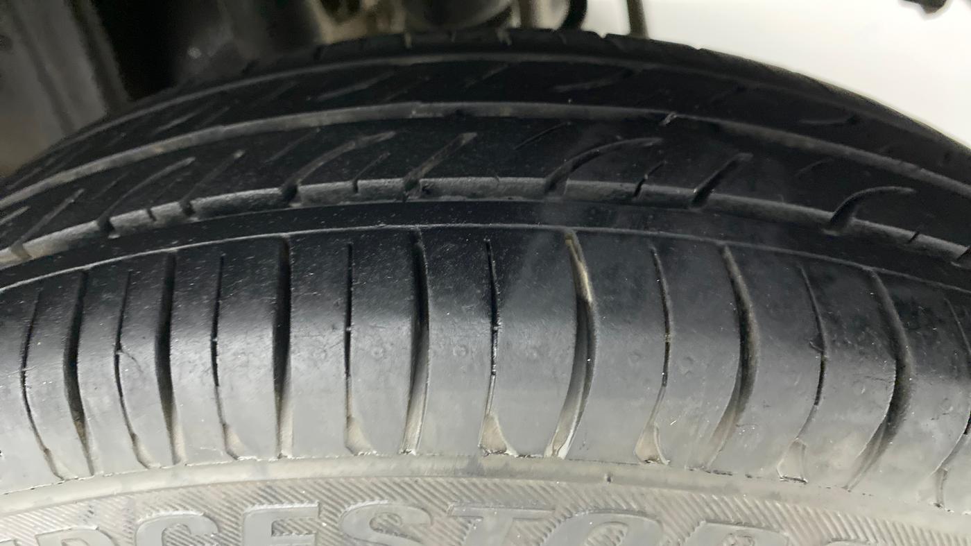 2018 Maruti Alto 800 LXI, Petrol, Manual, 37,614 km, Left Rear Tyre Tread