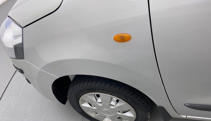 2014 Maruti Wagon R 1.0 LXI, CNG, Manual, 1,04,771 km, Left fender - Slightly dented