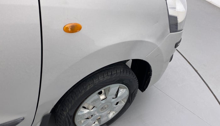 2014 Maruti Wagon R 1.0 LXI, CNG, Manual, 1,04,771 km, Right fender - Slightly dented