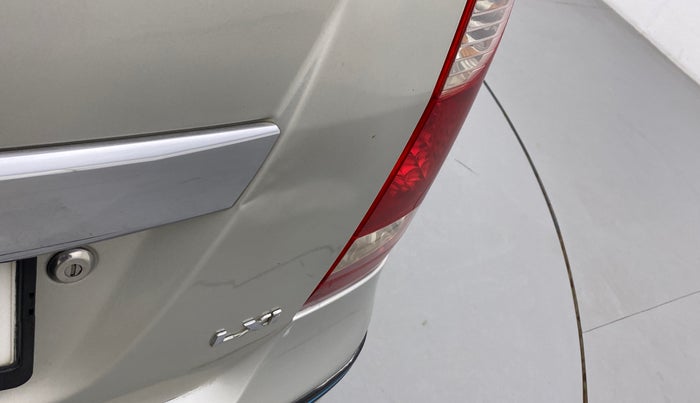 2014 Maruti Wagon R 1.0 LXI, CNG, Manual, 1,04,771 km, Dicky (Boot door) - Slightly dented
