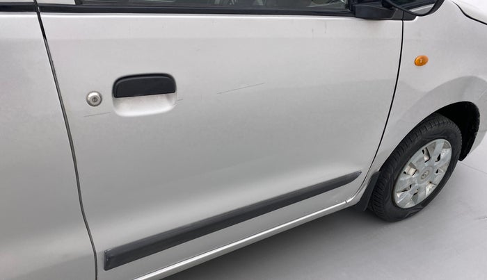 2014 Maruti Wagon R 1.0 LXI, CNG, Manual, 1,04,771 km, Driver-side door - Minor scratches