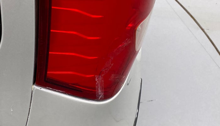 2014 Maruti Wagon R 1.0 LXI, CNG, Manual, 1,04,771 km, Left tail light - Minor damage