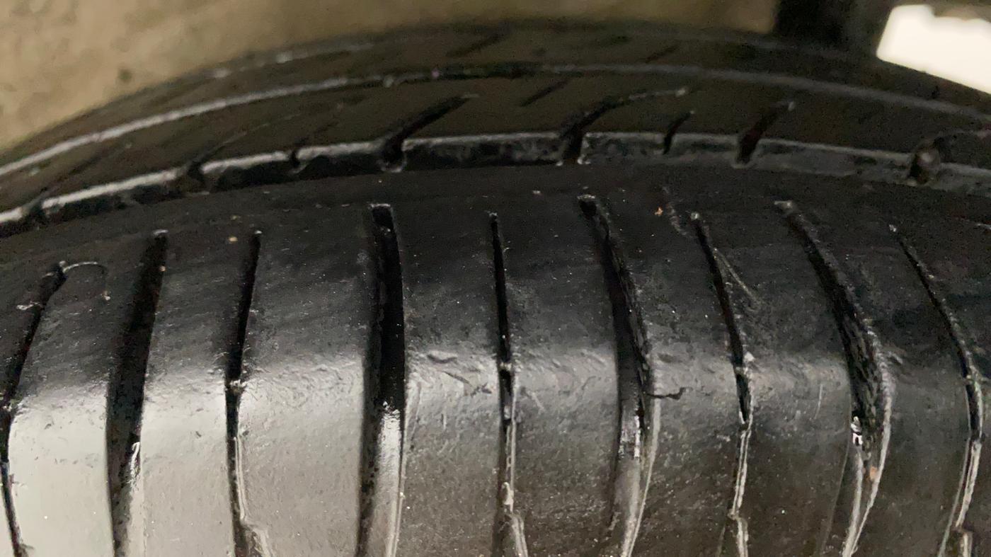 2013 Maruti Wagon R 1.0 VXI, Petrol, Manual, 47,541 km, Left Rear Tyre Tread