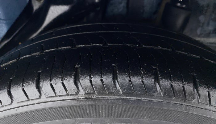 2012 Honda Brio S MT, CNG, Manual, Left Rear Tyre Tread