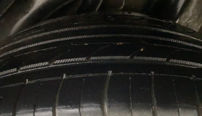 2014 Honda Amaze 1.5L I-DTEC S, Diesel, Manual, 75,993 km, Left Rear Tyre Tread