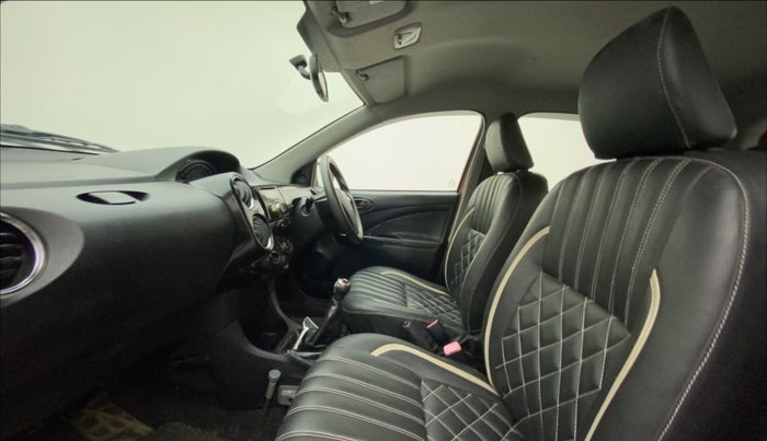 2015 Toyota Etios CROSS 1.5 V, Petrol, Manual, 64,229 km, Right Side Front Door Cabin