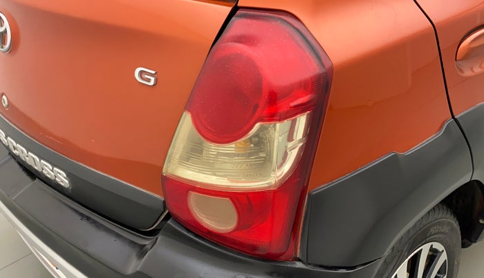 2015 Toyota Etios CROSS 1.5 V, Petrol, Manual, 64,229 km, Right tail light - Faded