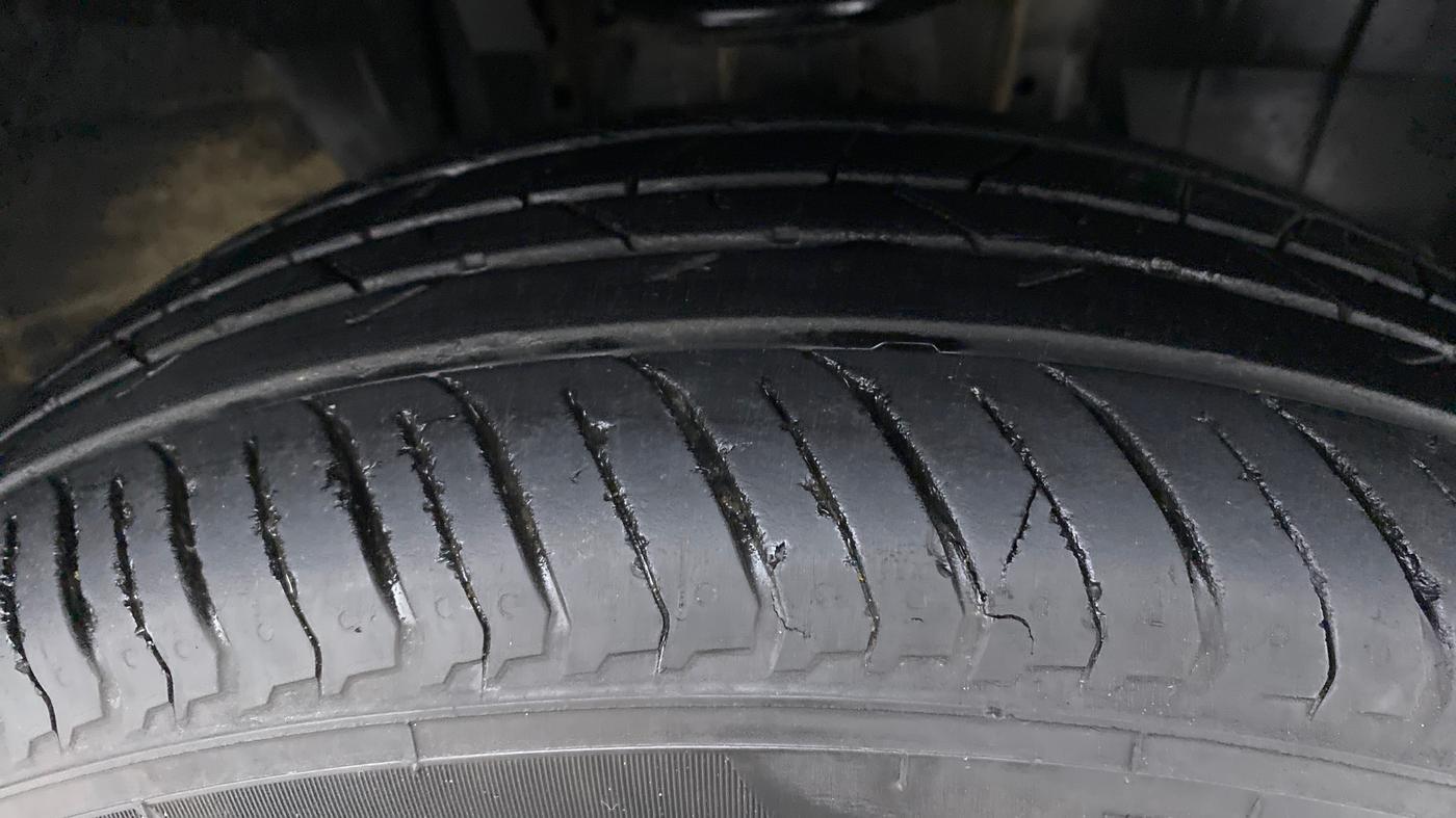 2021 Nissan MAGNITE XV  TURBO MT, Petrol, Manual, 20,275 km, Right Front Tyre Tread