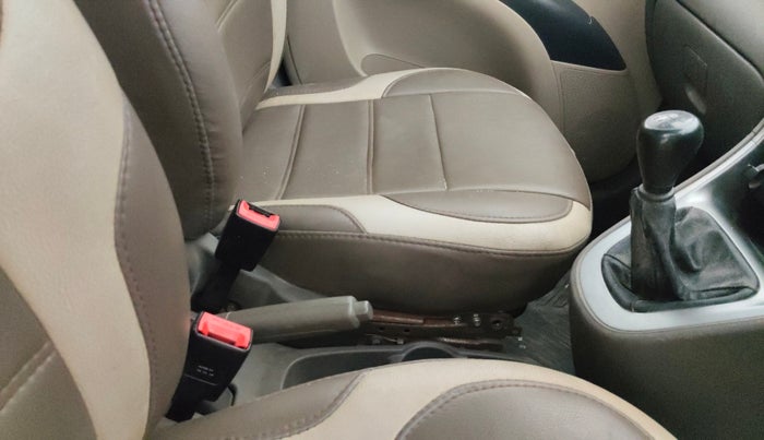 2014 Hyundai i10 MAGNA 1.1, Petrol, Manual, 79,970 km, Gear Lever