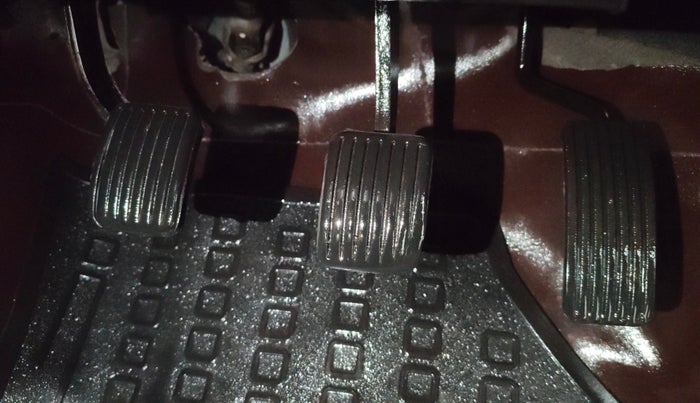 2014 Hyundai i10 MAGNA 1.1, Petrol, Manual, 79,970 km, Pedals