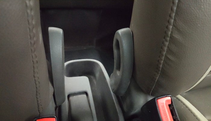 2014 Hyundai i10 MAGNA 1.1, Petrol, Manual, 79,970 km, Driver Side Adjustment Panel