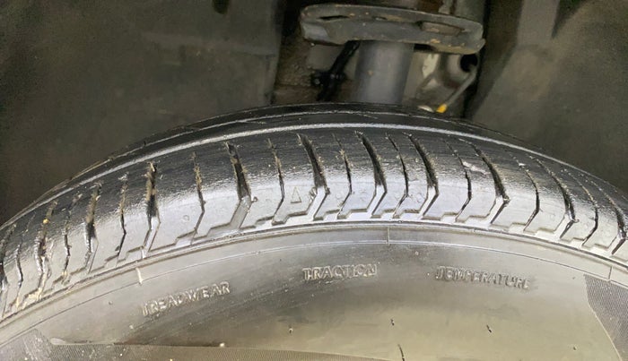 2023 Tata PUNCH ACCOMPLISHED MT, Petrol, Manual, 29,374 km, Left Front Tyre Tread