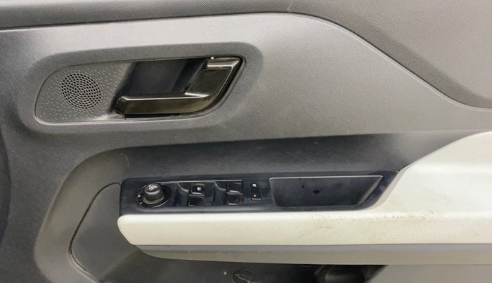 2023 Tata PUNCH ACCOMPLISHED MT, Petrol, Manual, 29,374 km, Driver Side Door Panels Control