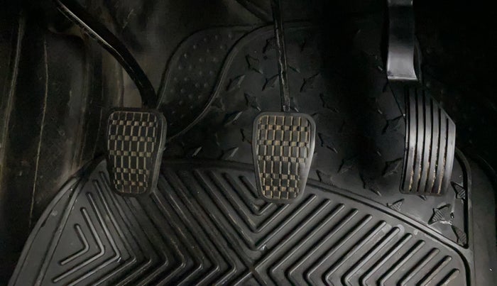 2023 Tata PUNCH ACCOMPLISHED MT, Petrol, Manual, 29,374 km, Pedals