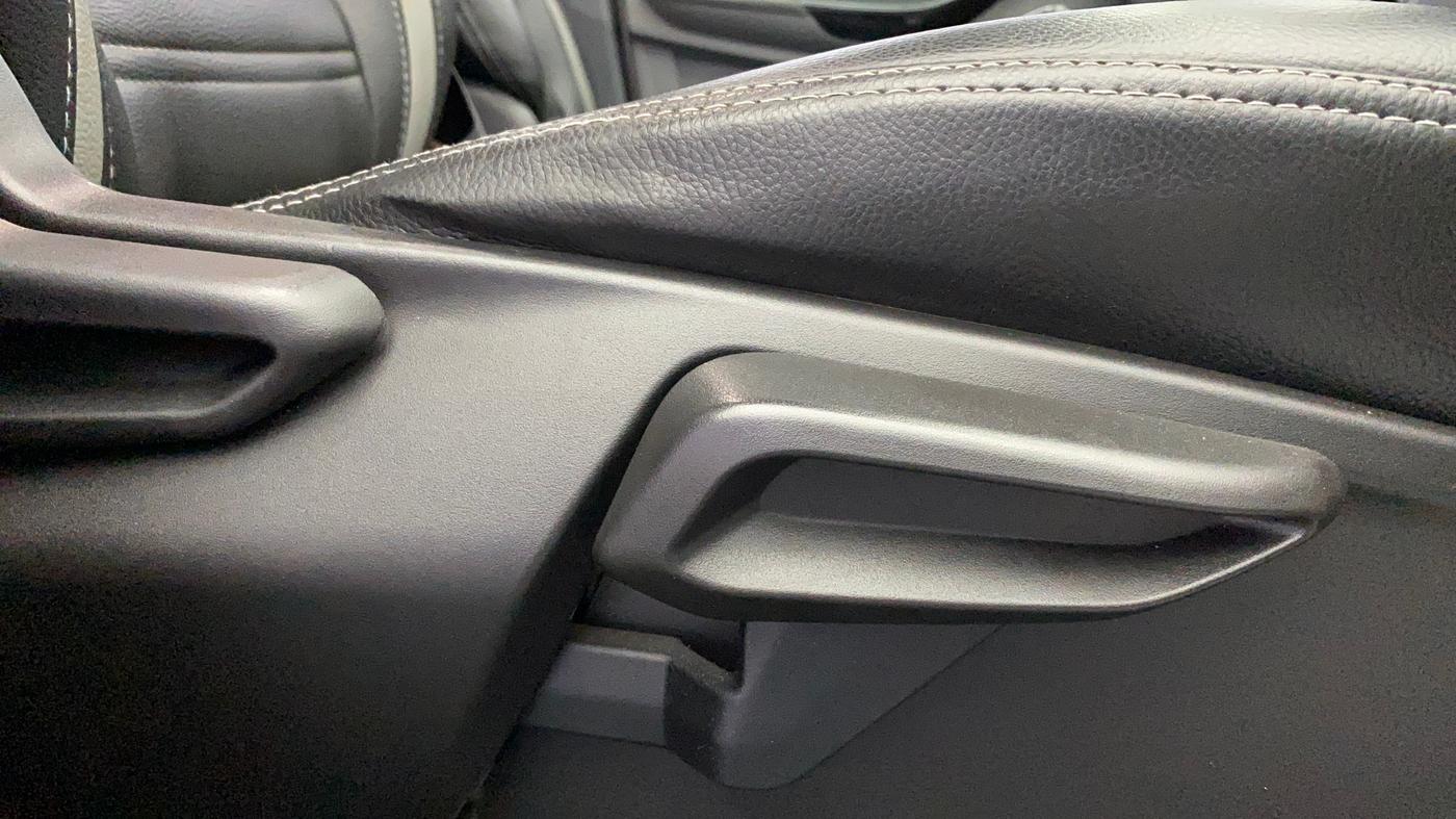 2020 Tata TIGOR XZ PLUS PETROL, Petrol, Manual, 28,567 km, Driver Side Adjustment Panel