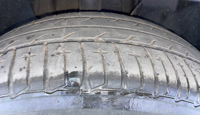 2020 Tata TIGOR XZ PLUS PETROL, Petrol, Manual, 28,567 km, Right Front Tyre Tread