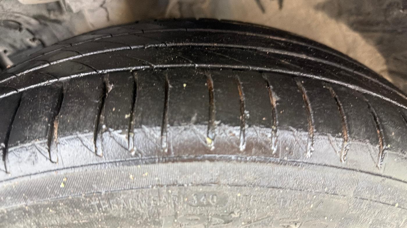 2016 Hyundai i20 Active 1.2 SX, CNG, Manual, 78,742 km, Left Front Tyre Tread