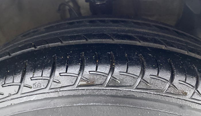 2019 Hyundai Elite i20 SPORTZ PLUS 1.2, Petrol, Manual, 87,935 km, Right Front Tyre Tread