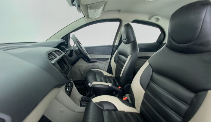 2016 Tata Tiago XE 1.2 REVOTRON, Petrol, Manual, 21,396 km, Right Side Front Door Cabin