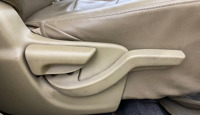 2016 Honda Amaze 1.2L I-VTEC S, Petrol, Manual, 73,620 km, Driver Side Adjustment Panel