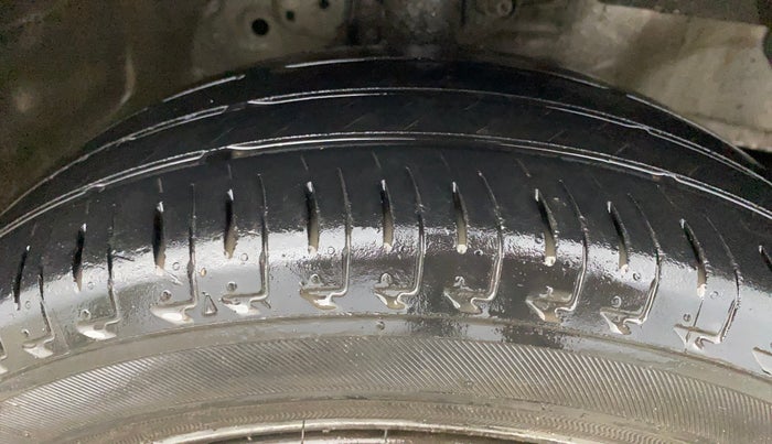 2016 Honda Amaze 1.2L I-VTEC S, Petrol, Manual, 73,620 km, Right Front Tyre Tread