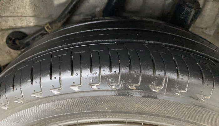 2016 Honda Amaze 1.2L I-VTEC S, Petrol, Manual, 73,620 km, Left Rear Tyre Tread