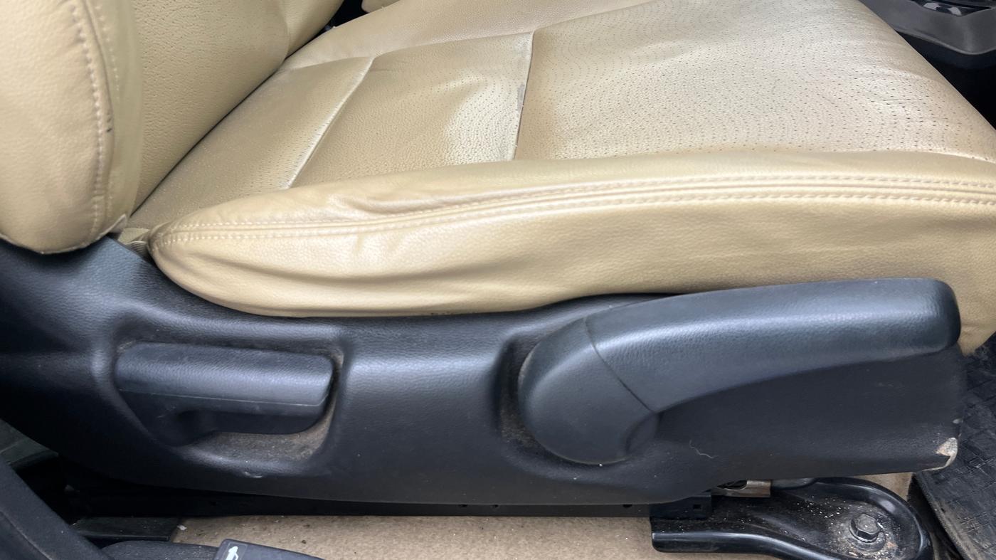 2018 Honda City 1.5L I-VTEC ZX CVT, Petrol, Automatic, 1,35,617 km, Driver Side Adjustment Panel